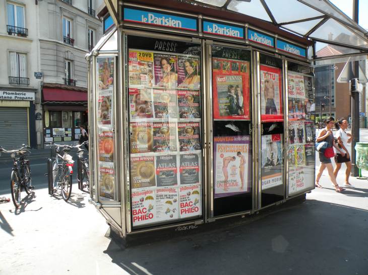  kiosque à journaux, fin  mai 2010